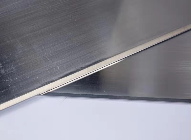 Creping blade